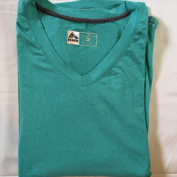 Long Sleeve Active Tee - Picture 2 of 3